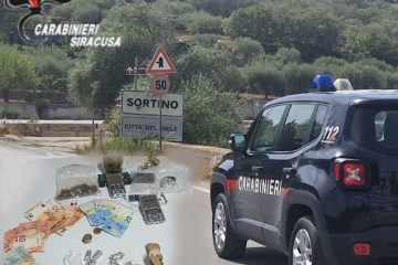 Sortino – I carabinieri sequestrano droga e contanti